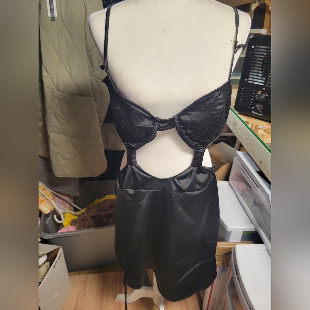 PrettyLittleThing open midriff black mini Dress Size‎ 12 Ruched Side